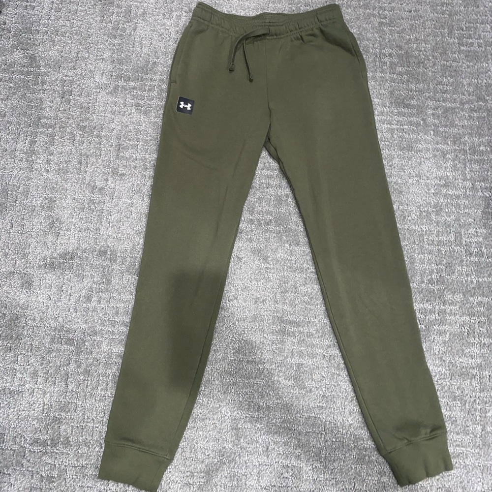 Under Armour joggers size Youth Large